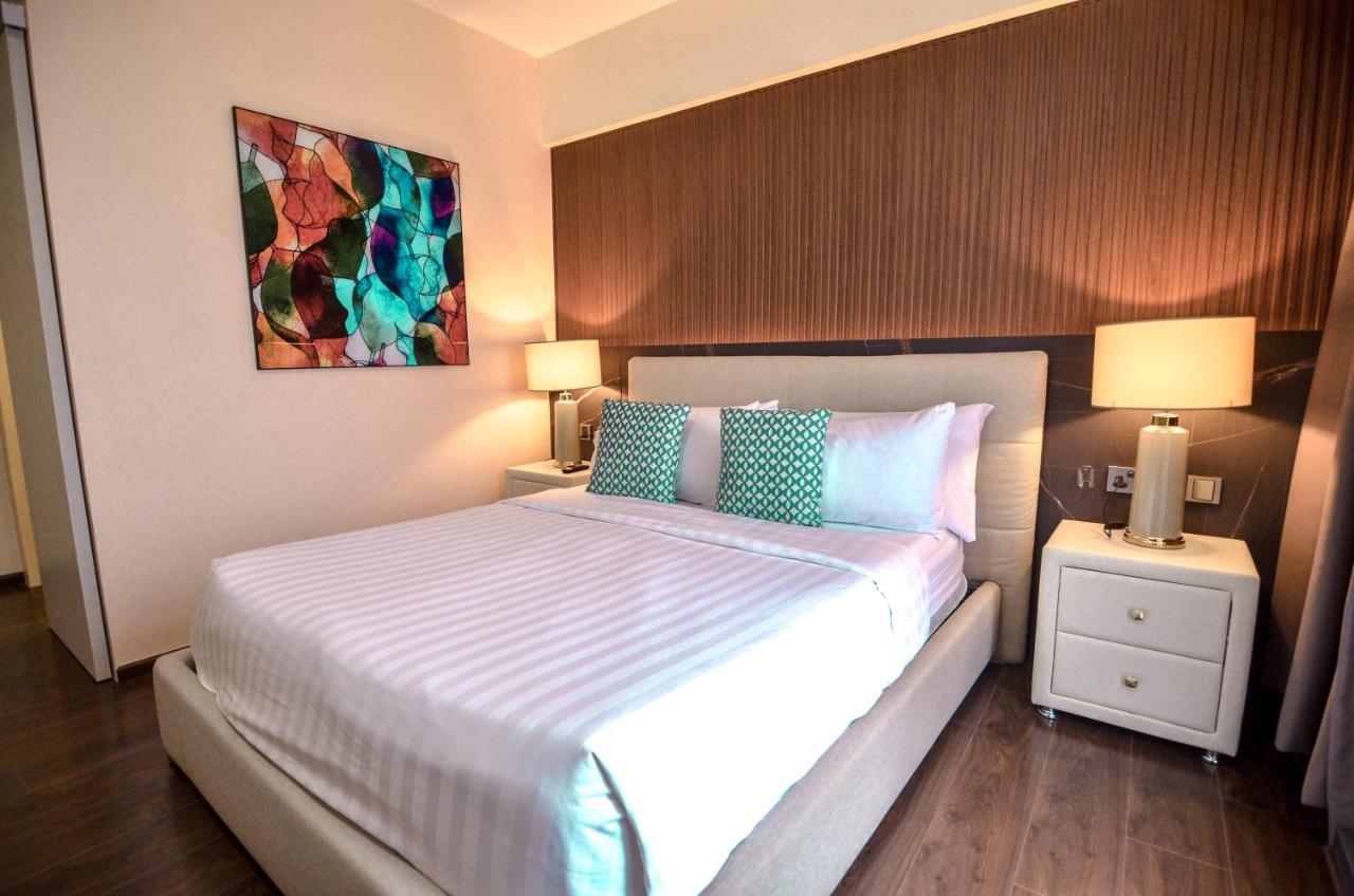 Aeon Suites Staycation Managed By Aria Hotel Davao City Esterno foto